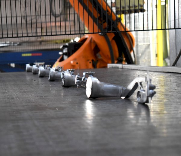 Bånd med metalemner