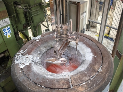 Trykstøbning vs. CNC-fræsning fra blok til prototyper og småserieproduktion